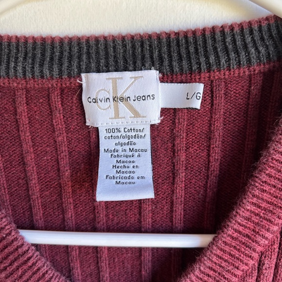 men's Calvin Klein Jeans burgundy cotton v neck knit sweater size Large - Picture 2 of 3
